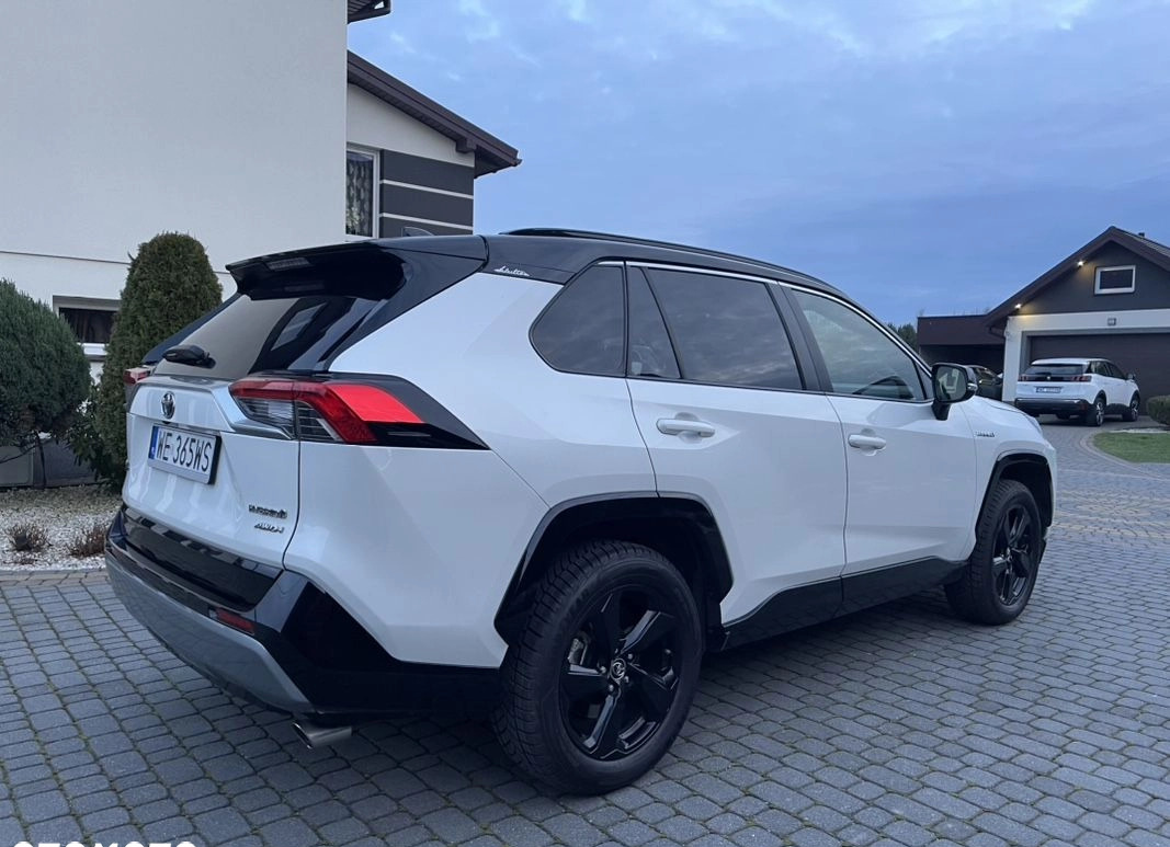 Toyota RAV4 cena 144900 przebieg: 84000, rok produkcji 2019 z Pajęczno małe 704